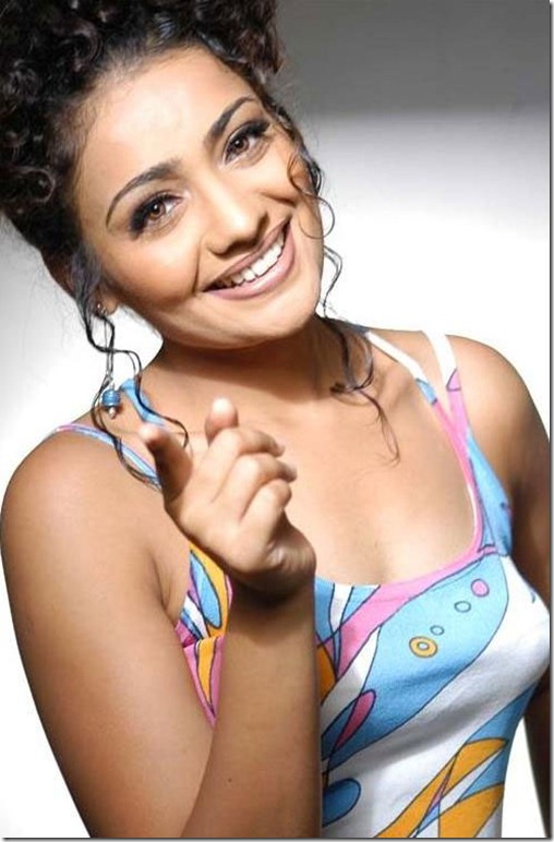 meera_vasudev_old_still1