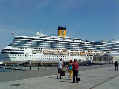 The cruise ship "Costa Pacifica" is moored next to the Montero Rios's and Areal docks