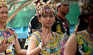  FOTO Pesona Kecantikan Gadis  Suku  Dayak Blog Jogis Maya