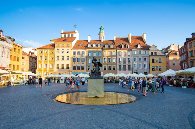 Piazza della città vecchia-Rynek Starego Miasta-Varsavia