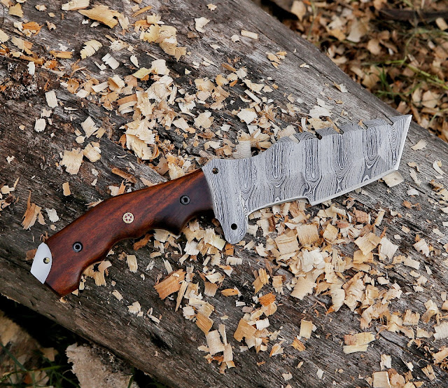 Buy the Best Damascus Tracker Knife Online	2024