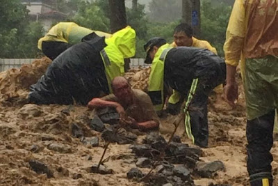 DESLIZAMIENTOS DE TIERRA CAUSA TIFON SOUDELOR EN CHINA