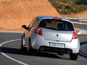 Renault Clio Sport 2010 (4)