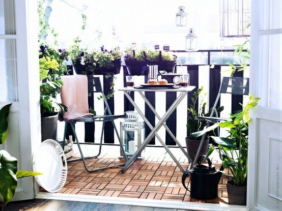 Cozy Balcony Decorating Ideas