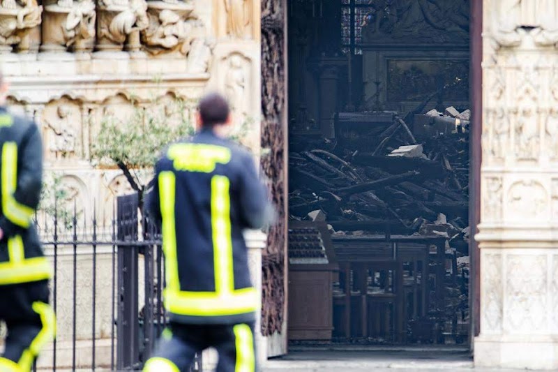 Notre Dame, en fotos: el día después de la tragedia que castigó al corazón de París