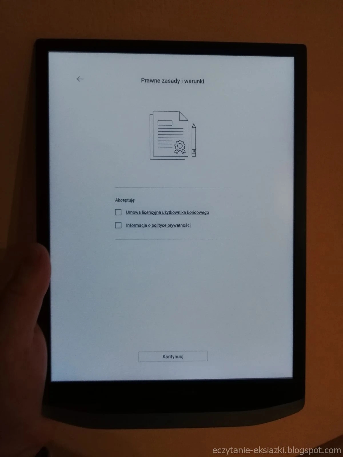 Akceptacja warunków licencji i polityki prywatności przy pierwszym uruchomieniu PocketBoom InkPad X Pro