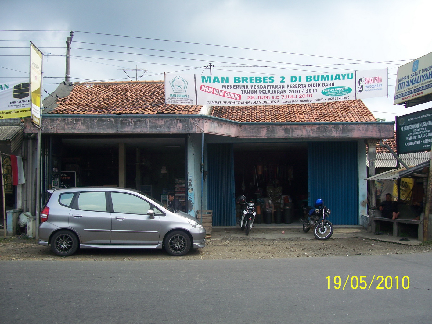 Trend Rumah Minimalis Modern 2010 Toko Holcim Pertigaan Kaligua