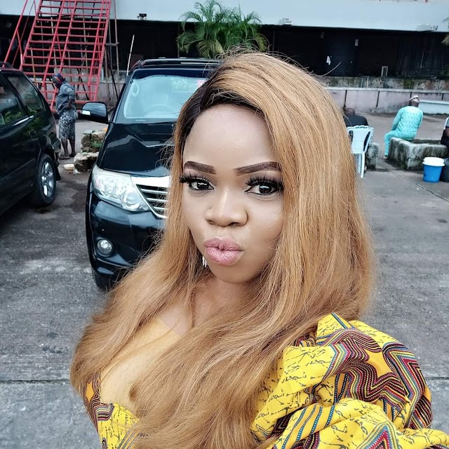 Bukola Adaramola & Her Gorgeous Look