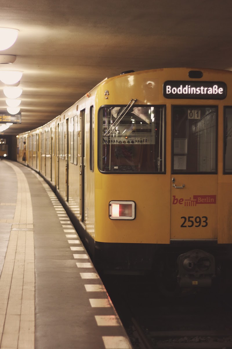 berlin metro u-bahn trains