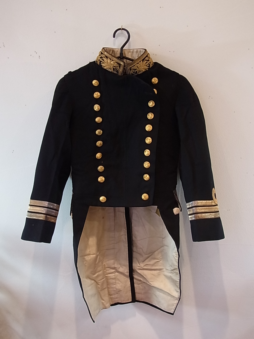 おたからや幕張本郷店スタッフブログ 明治海軍の士官軍服