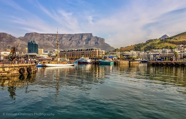 Canon EF-S 10-18mm IS STM Ultra-Wide Lens V&A Waterfront Cape Town - Table Mountain View