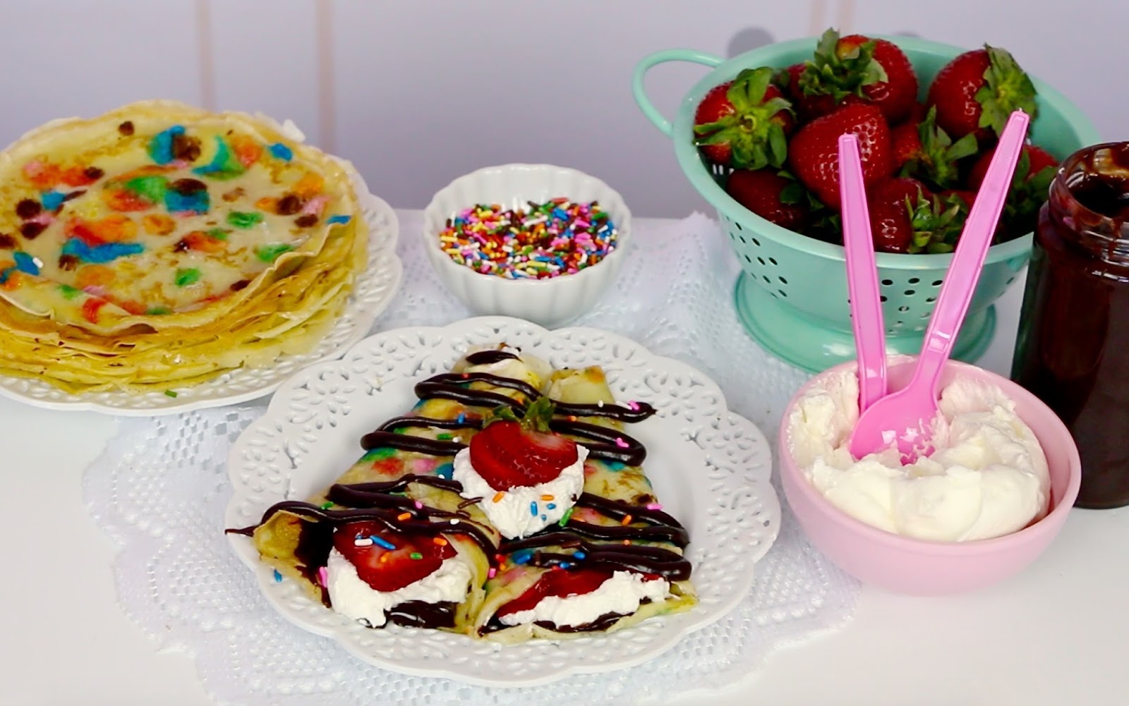 & to Whipped with Crêpes Chocolate, with youtube Sprinkle make  how Strawberries pancake  Dessert mix Filled  crepes