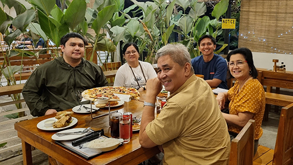 Basil Marikina dining