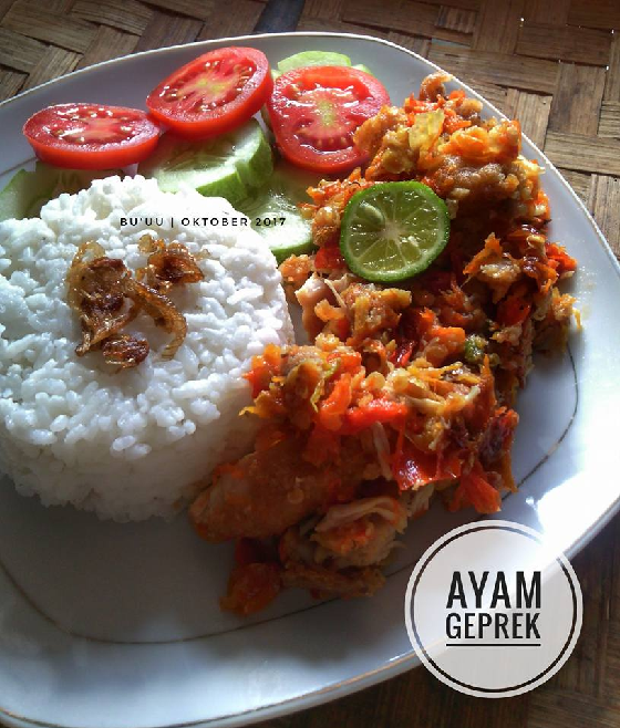 Resep dan Cara Membuat Ayam Geprek Sambel Bawang