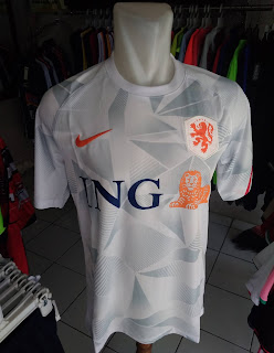 Jual Jersey Training (pre match) Belanda Putih 2022 di toko jersey jogja sumacomp, harga murah barang berkualitas