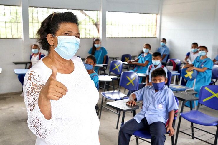 https://www.notasrosas.com/Jornada de vacunación contra el covid-19 se intensificará entre la población estudiantil de Riohacha