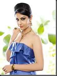 divya parameshwaran hot_in_halfdress