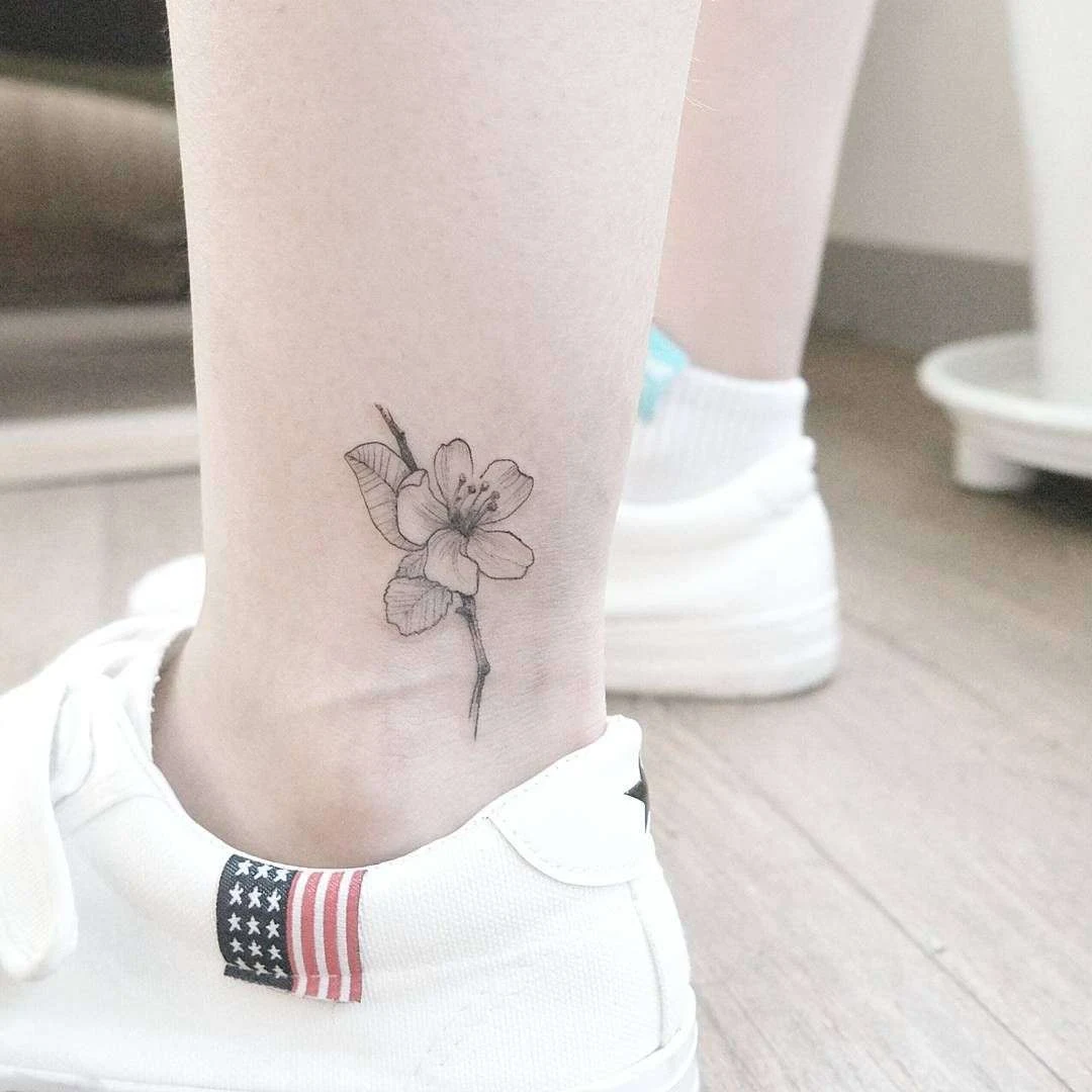 Vemos tatuajes femeninos para pies