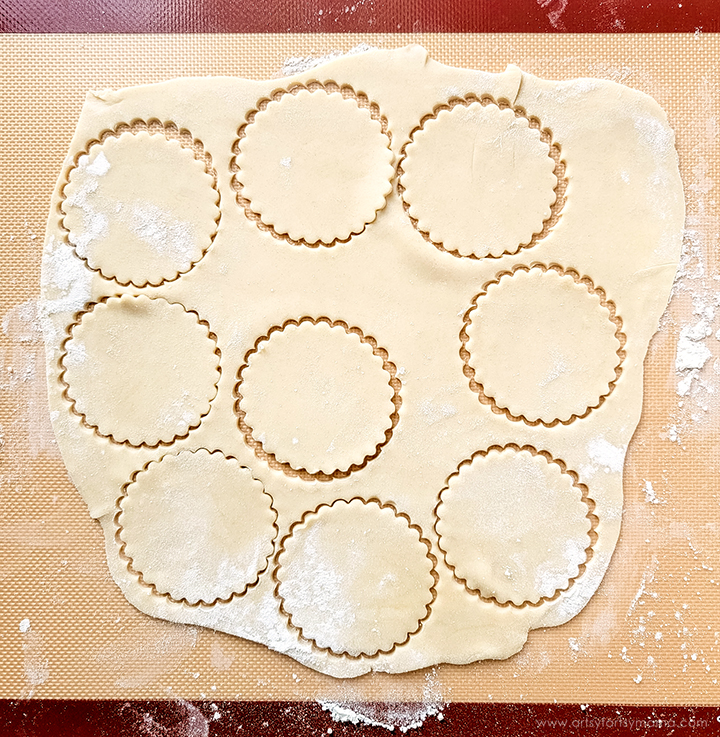 Apple Pie Pops