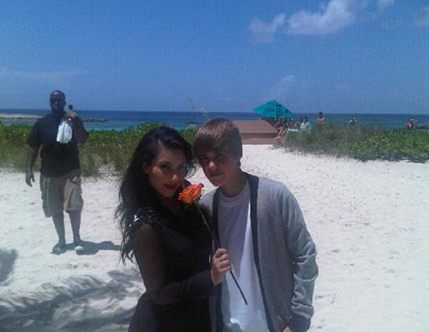 justin bieber running on beach. Justin Bieber and Kim