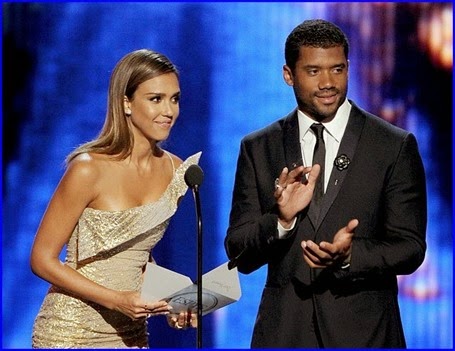 #CameronDiaz And #JessicaAlba Show off Toned Arms At The #ESPYAwards