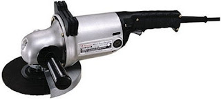 Makita GA7001L