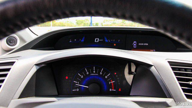 Soi chi tiết và lái thử xe oto Honda Civic 2016
