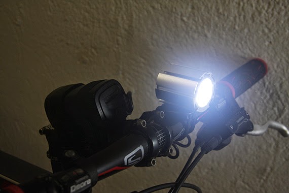 Foco Magicshine MJ-856 1600 lumens, una luz potente para circular por cualquier camino