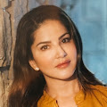 インド人ポルノ女優サニー・レオーネ (Sunny Leone)がインドで芸能人になるぐらいインドは変わってきている