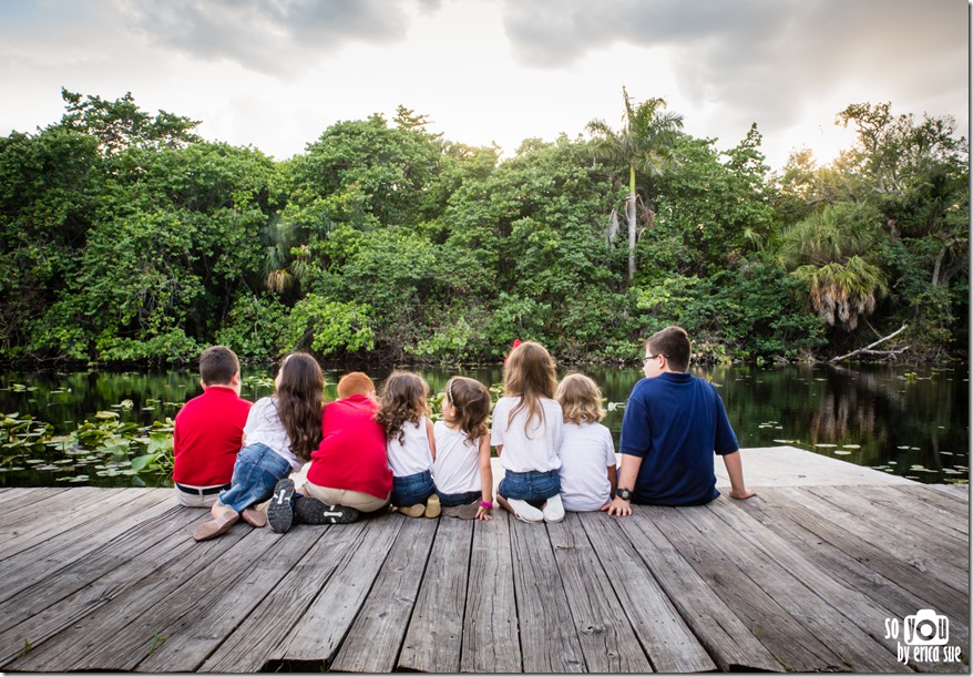 Extended-Family-Photo-Session-Hugh-Taylor-Birch-State-Park-FL-Photographer-5678