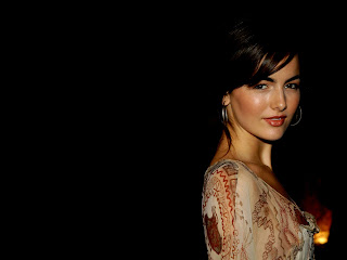 Free wallpapers without watermarks of Camilla Belle at Fullwalls.blogspot.com