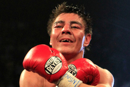 Jhonny Gonzalez vs. Jorge El Travieso Arce, desde Los Mochis, Sinaloa, 2014 | Ximinia