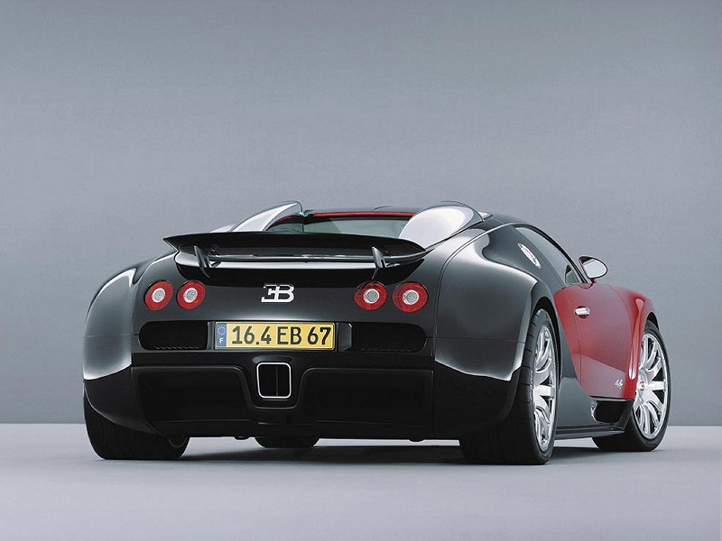 Bugatti Veyron Super Sport Reportedly the 80liter W16 engine and its 