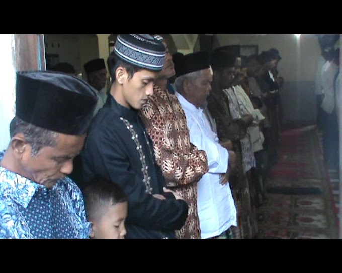 Jemaah Tarekat Nagsabandiyah Hari Ini Telah Laksanakan Shalat Idul Fitri