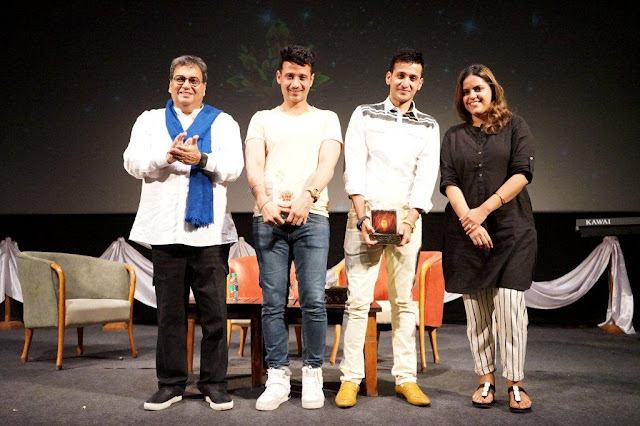  “Inspiration is within, one needs to identify it within themselves”, expressed the Meet Bros. and shared their learnings with the students of Whistling Woods International at the 5th Veda session 