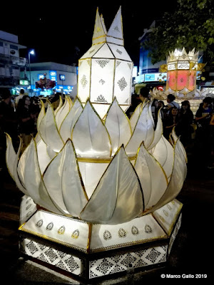 YEE PENG, FESTIVAL DE LAS LINTERNAS. Chiang Mai, Tailandia