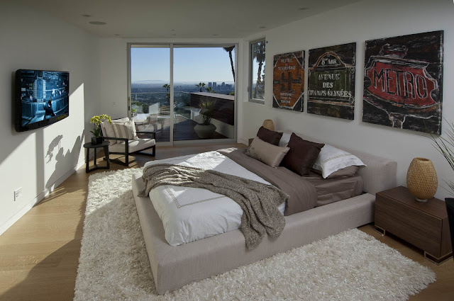 Picture of modern bedroom with minimalist bed