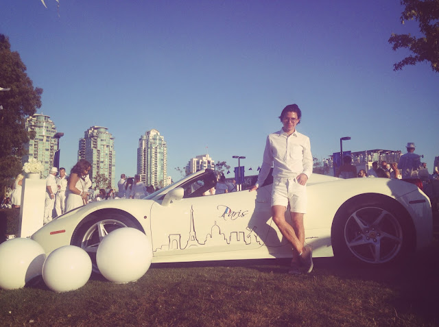 Diner en Blanc Vancouver 2016 at the Concord Pacific