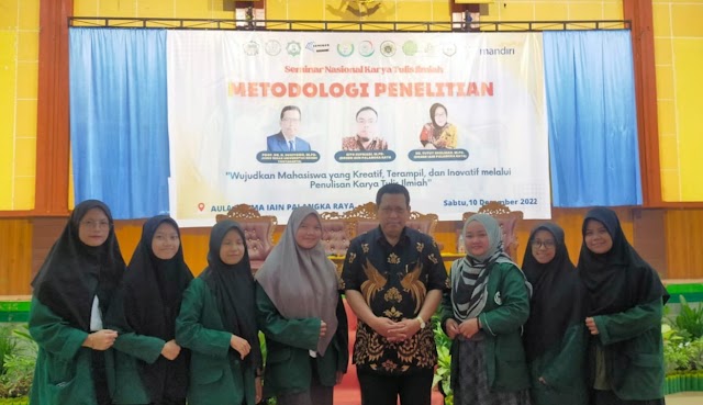 Mahasiswa Prodi PBA Mengikuti Seminar Nasional Karya Tulis Ilmiah