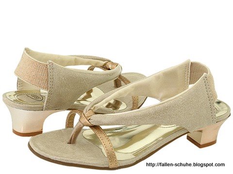 Fallen schuhe:KA337415