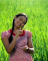 Beautiful Tele Drma Actress and Dancer Himal Sirewaredana at SriLankanMasala.BlogSpot.com