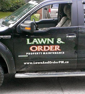 http://www.funnysigns.net/lawn-order/