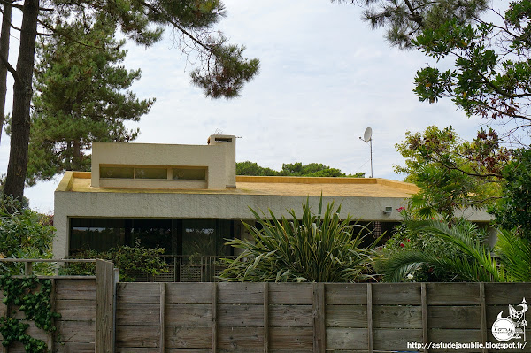 La Vigne - Villa Pinson, rue Piquepoul  Architectes: Adrien Courtois, Pierre Lajus, Yves Salier, Michel Sadirac  Construction: 1964 