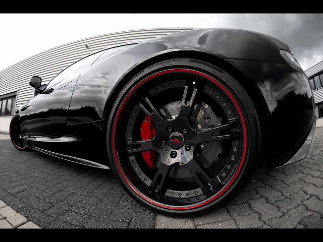 Aston Martin DBS Wallpaper Carbon Edition