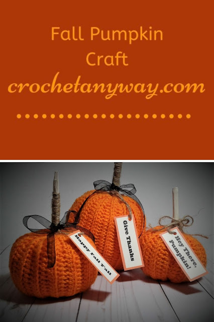 pinable pinterest image of 3 pumpkins fall decor