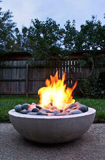 http://www.manmadediy.com/users/chris/posts/2618-how-to-make-a-diy-modern-concrete-fire-pit-from-scratch