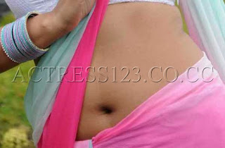 Actress Trisha hot naval show - தொப்புள் 