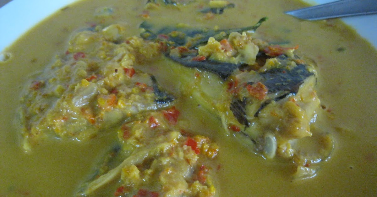 Dari Dapur Maklong: Ikan Pari Bakar Masak Lemak Cekur