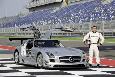 Mercedez Benz SLS