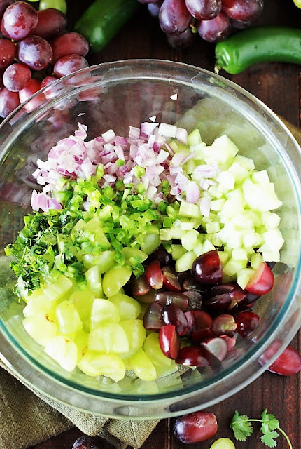 How to Make Grape Salsa Image